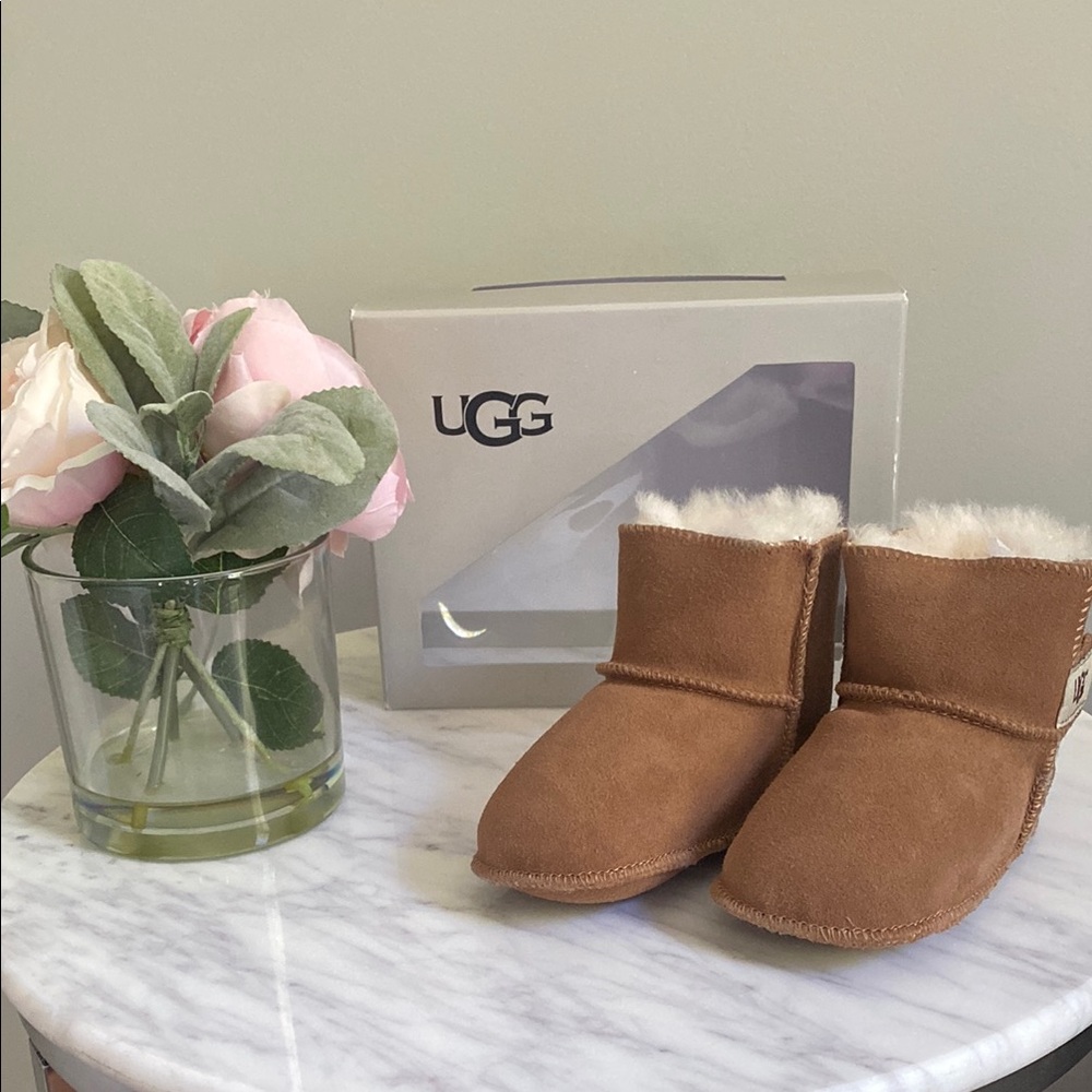 NWT UGG Tan Baby Booties